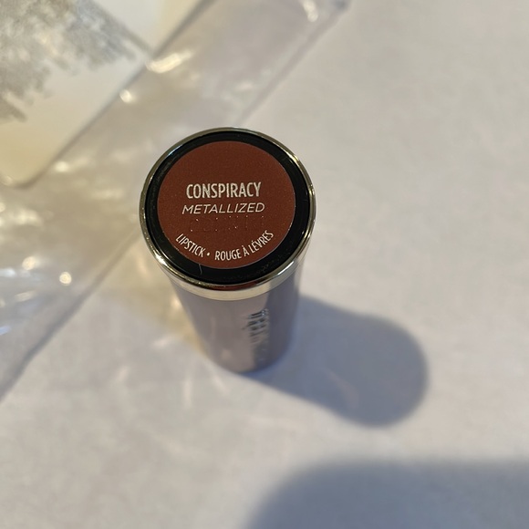 Urban Decay “Conspiracy” Metallized Lipstick - Picture 5 of 7